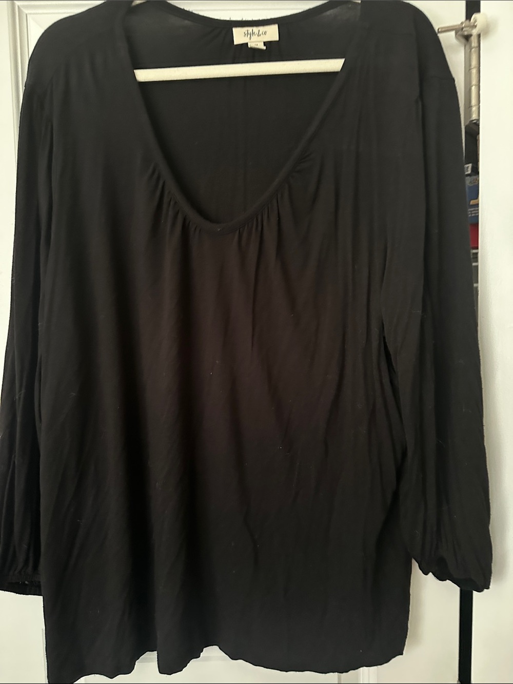 Style & Co. Black Long-Sleeve Scoop Neck Tee